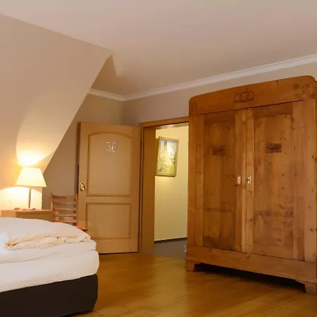 Schaeferhof 3*